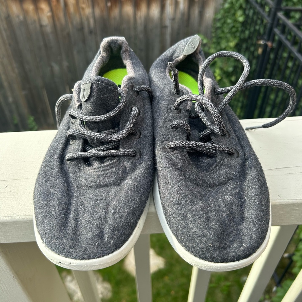 Allbirds Tree Runner size 9 Charcoal Sneakers